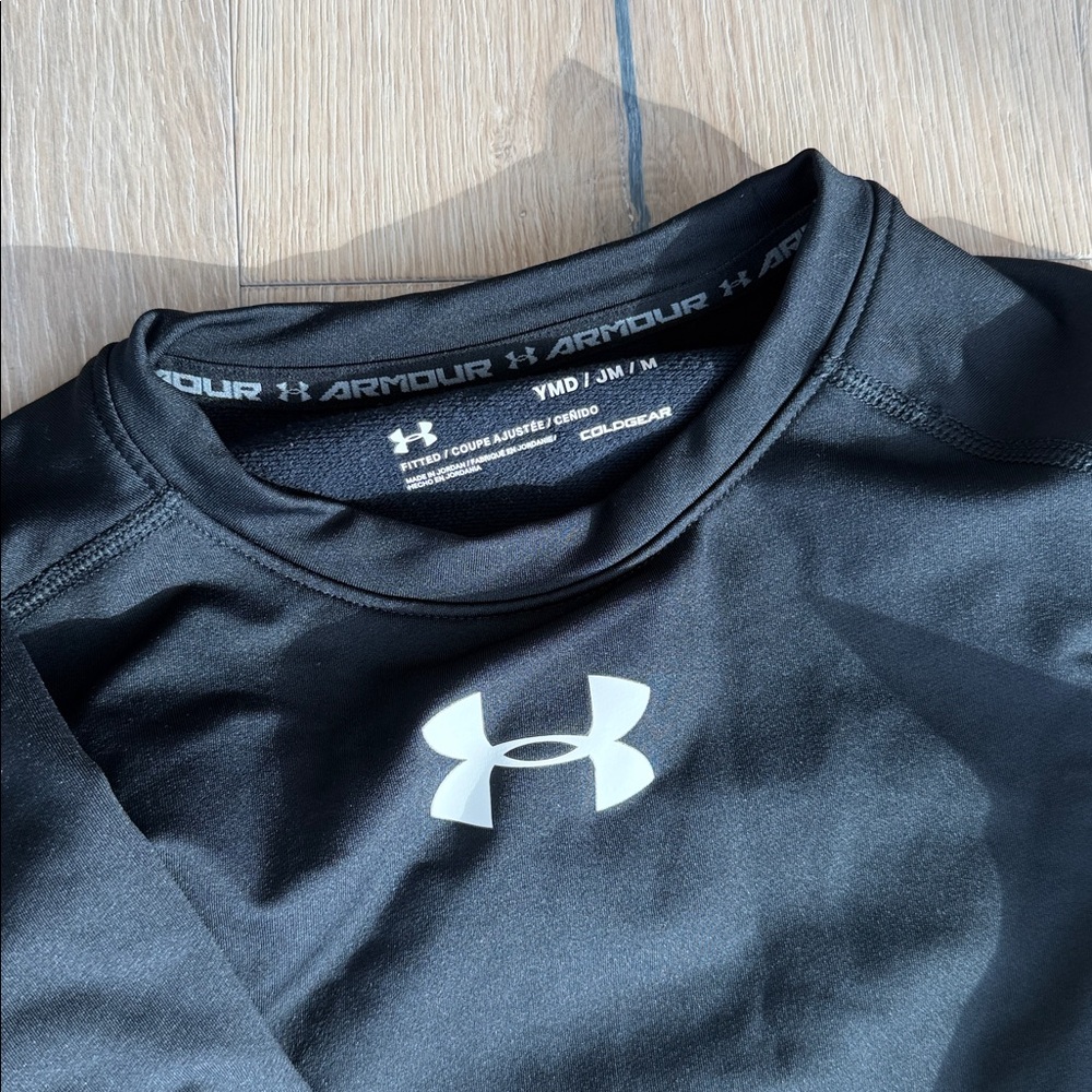 Under Armour coldgear tops - Picture 4 of 7